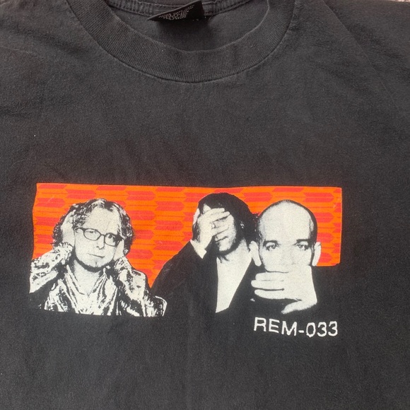 Vintage REM concert T-shirt - Picture 2 of 4